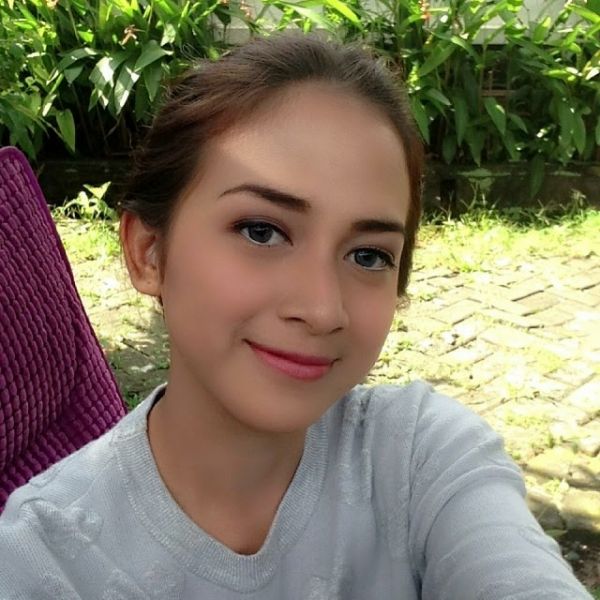 amel alvi telanjang bulat