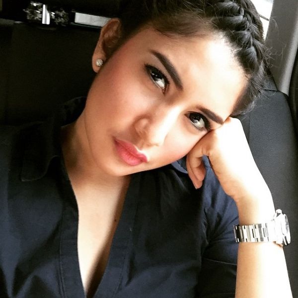 sarah azhari bugil artis indonesia