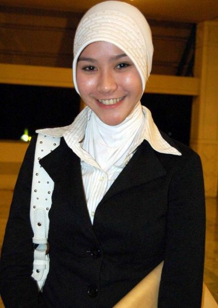 fashion muslim model zaskia mecca