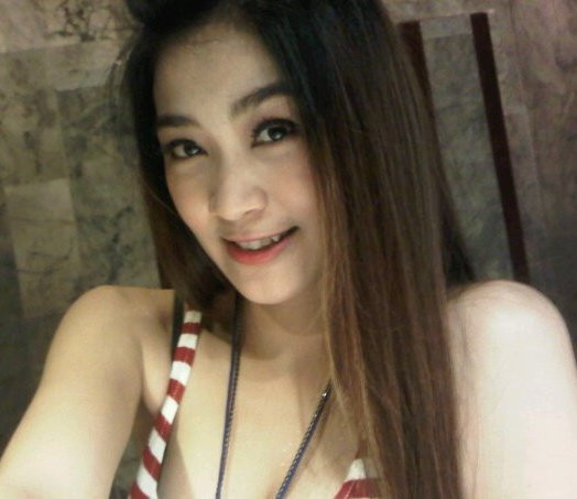 syahrini seksi