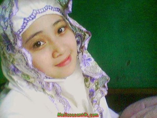 wanita cantik putri muslimah