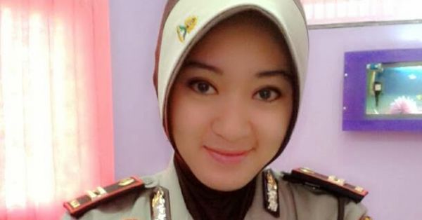 foto syur polwan cantik