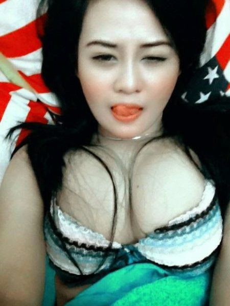 colok memek cantik