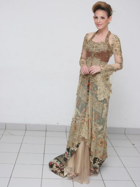 kebaya remaja