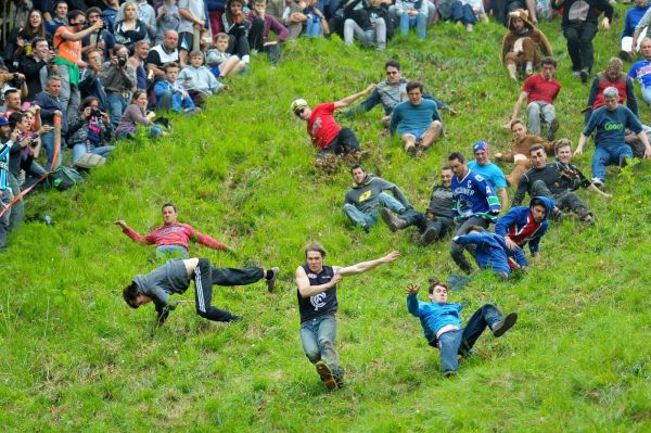 cooper's worth cheese rolling