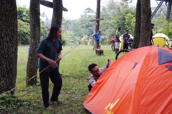 kemalangan tenda biru